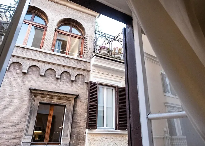 By The Colosseum - White Chic Flats Apartment