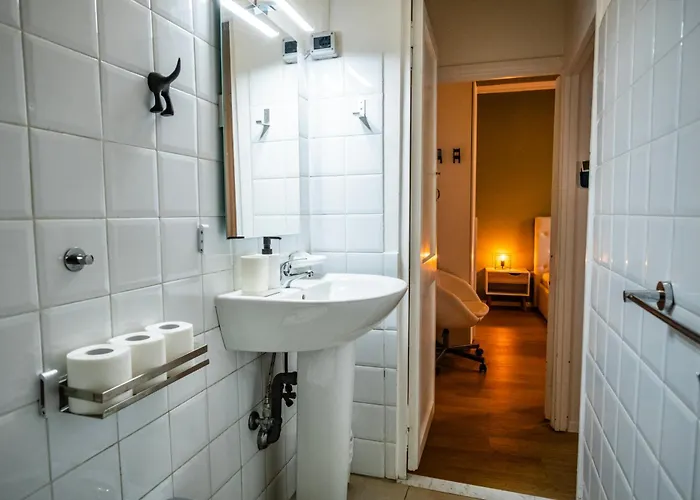 Apartment By The Colosseum - White Chic Flats *