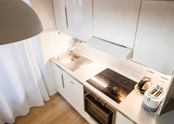 By The Colosseum - White Chic Flats Apartment