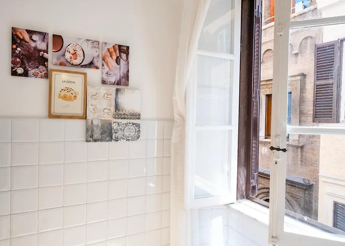 By The Colosseum - White Chic Flats Apartment