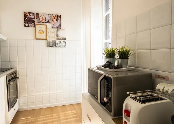 By The Colosseum - White Chic Flats Apartment