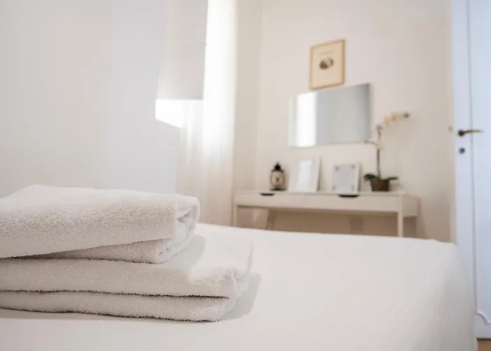By The Colosseum - White Chic Flats Apartment Rome